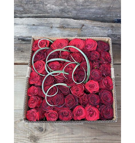 Red Roses Luxury Box