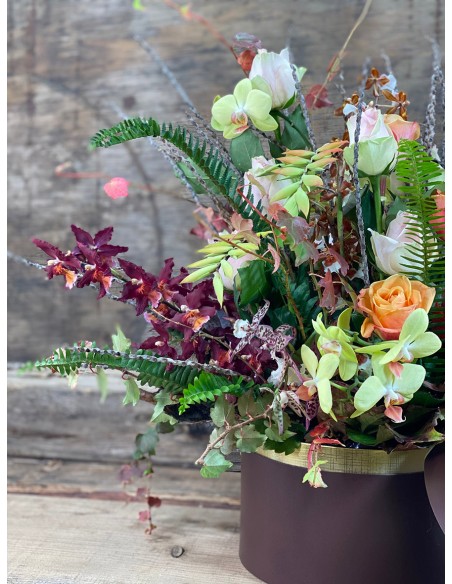 Piccola composizione con fiori freschi di stagione » Vendita online, invio  e consegna a domicilio di fiori e piante a Massa.